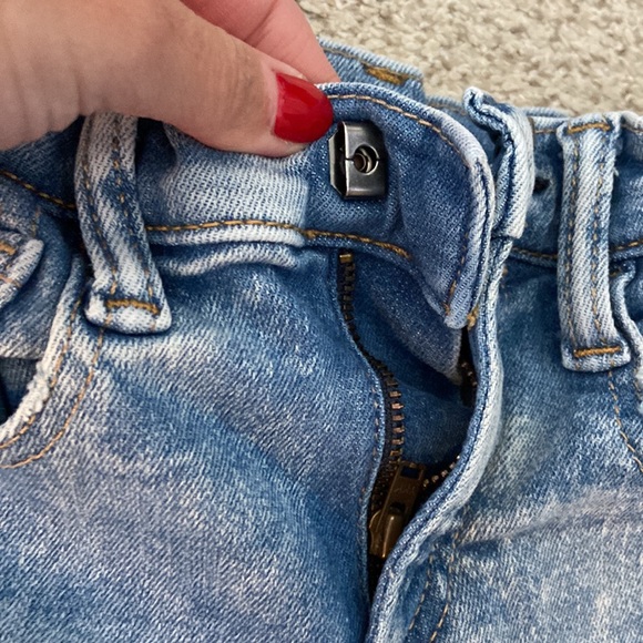 🌟GAP Kids Skinny Jeans in “Light Wash”, 5T🌟 - Picture 4 of 9